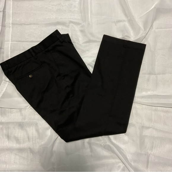 NWT Amazon Essentials Men's Straight-Fit 32 x 30 Black Flat-Front Chino Pants - Picture 12 of 12